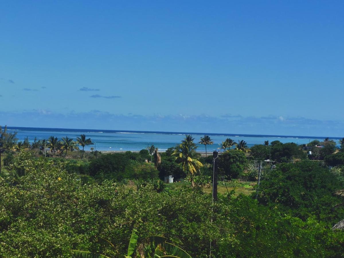 La Belle Du Sud Villa Port South East Екстериор снимка